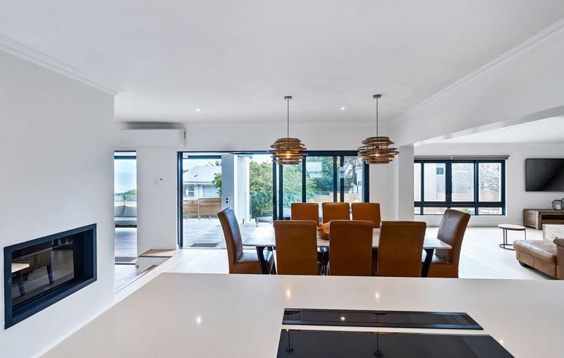 4 Bedroom Property for Sale in Camps Bay Western Cape